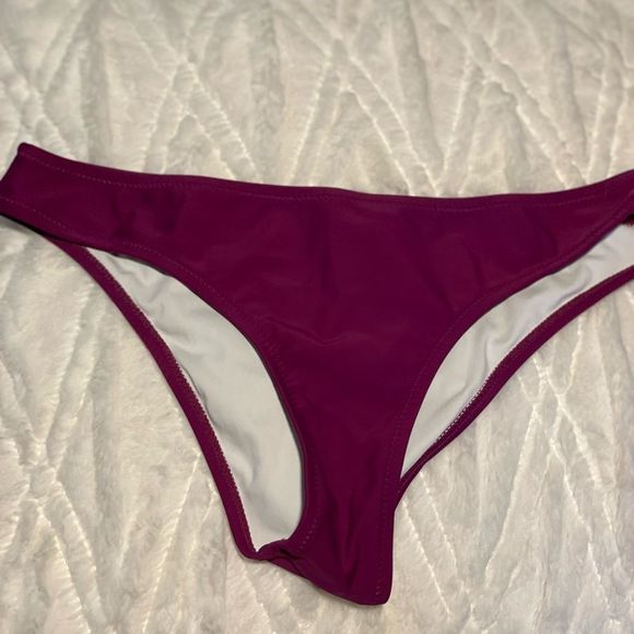 Cupshe wrap around striped bikini - Picture 3 of 4